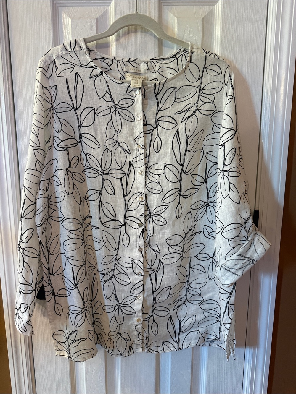 Cynthia Rowley Light Linen Button-Front Floral Leaf Print Top - Black on Natural